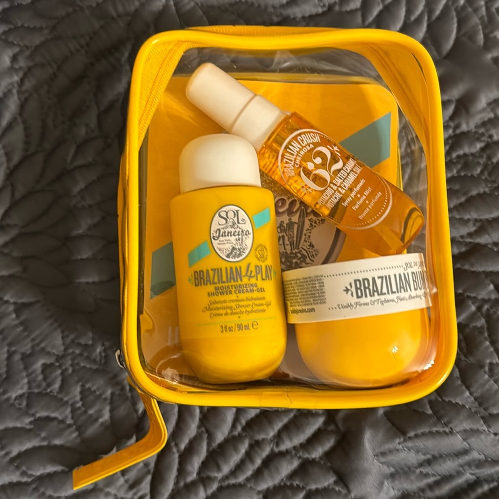 Sol de janeiro 3 PC JET SET brazilian bum CREAM crush spray 4 Play Shower Gel